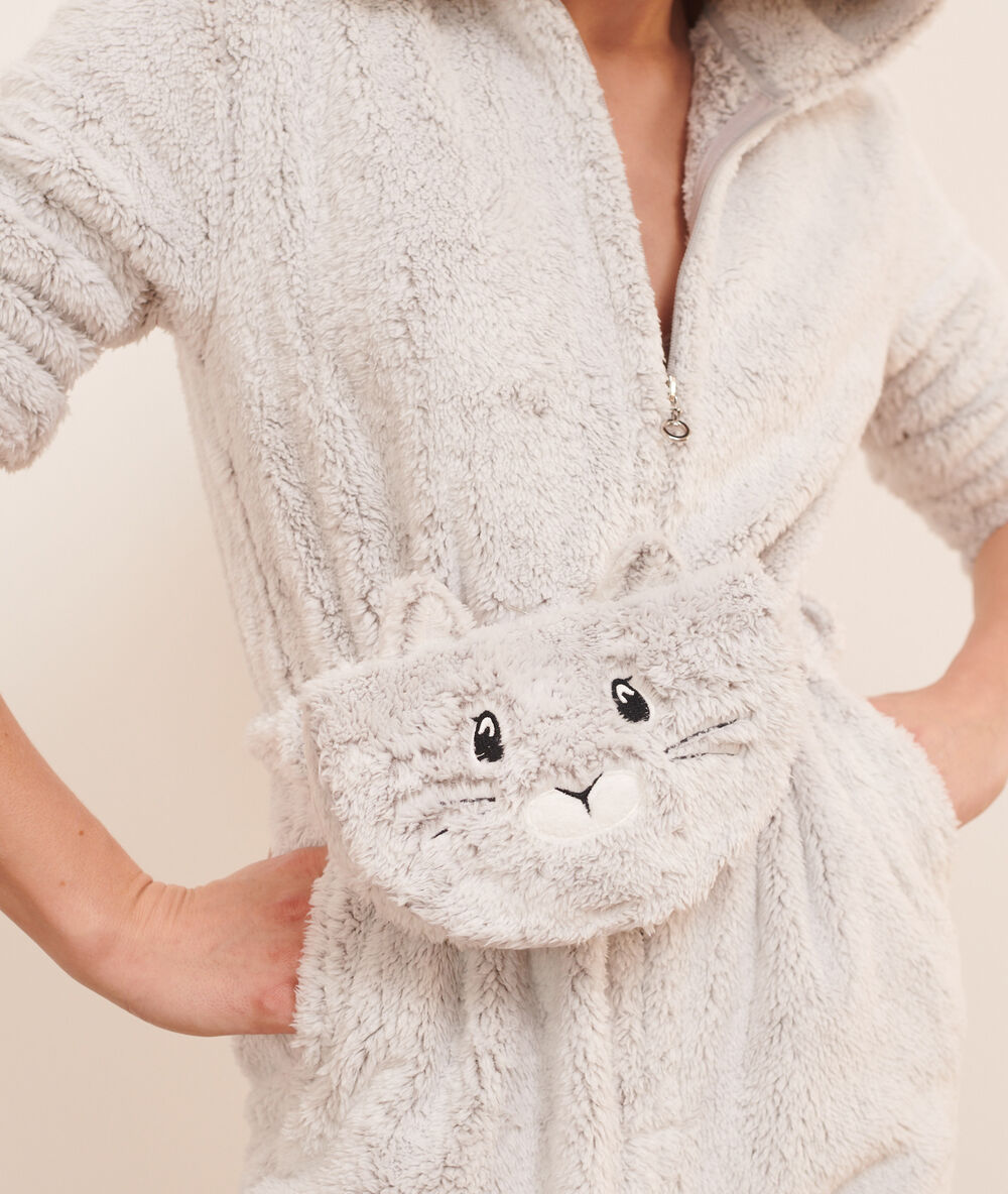 Combinaison chat gris.