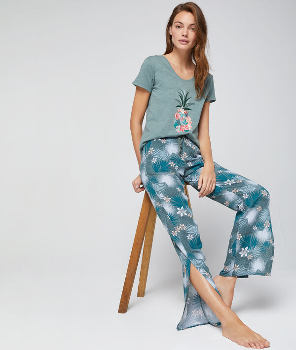 Pantalon fluide imprimé bleu.