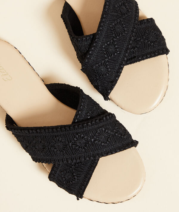 Chaussons tongs texturés Chaussons tongs texturés;${refinementColor}