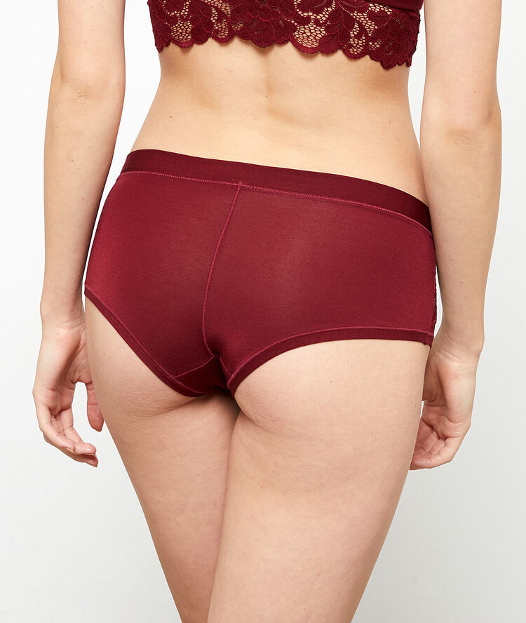 Shorty avec dentelle bordeaux grenat.