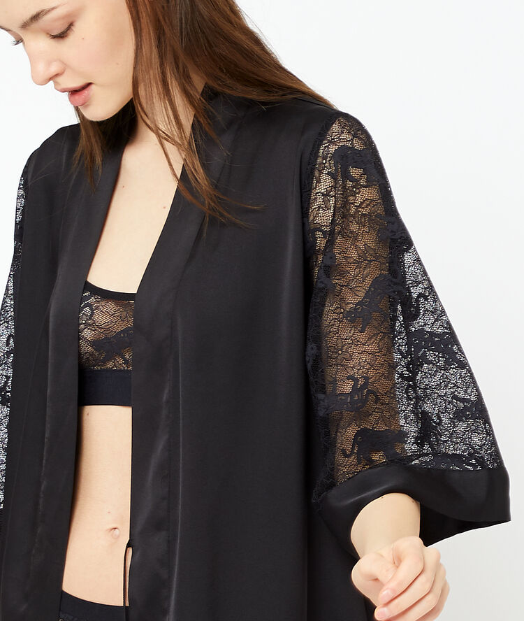 Kimono manches dentelle noir.