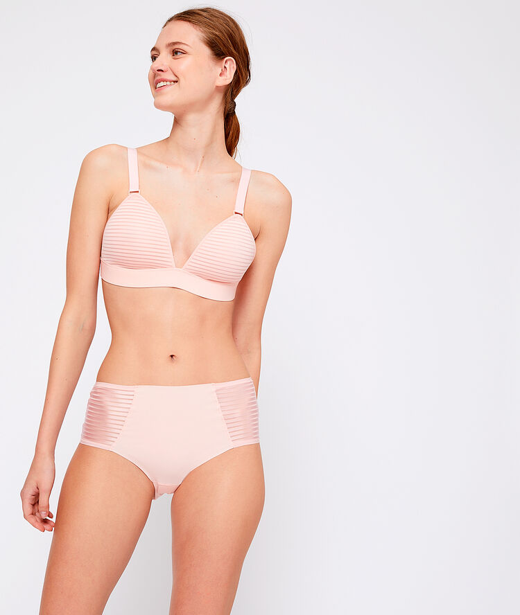 Culotte en microfibre, ajourée de tulle rose poudre.