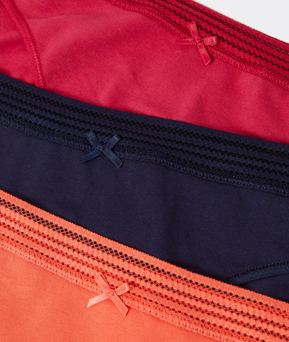 Lot de 3 culottes marine.