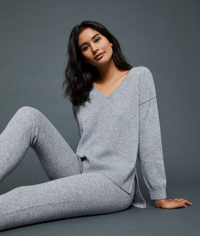 Pull col V en cachemire;${refinementColor}