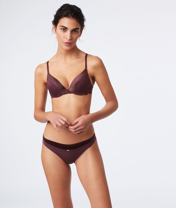 Soutien-gorge n°2 - push-up plongeant en microfibre marron.