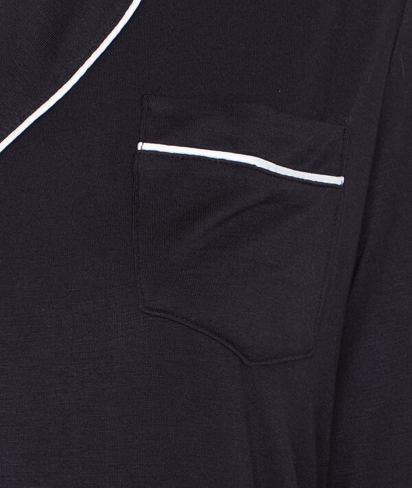 Chemise de nuit noir.