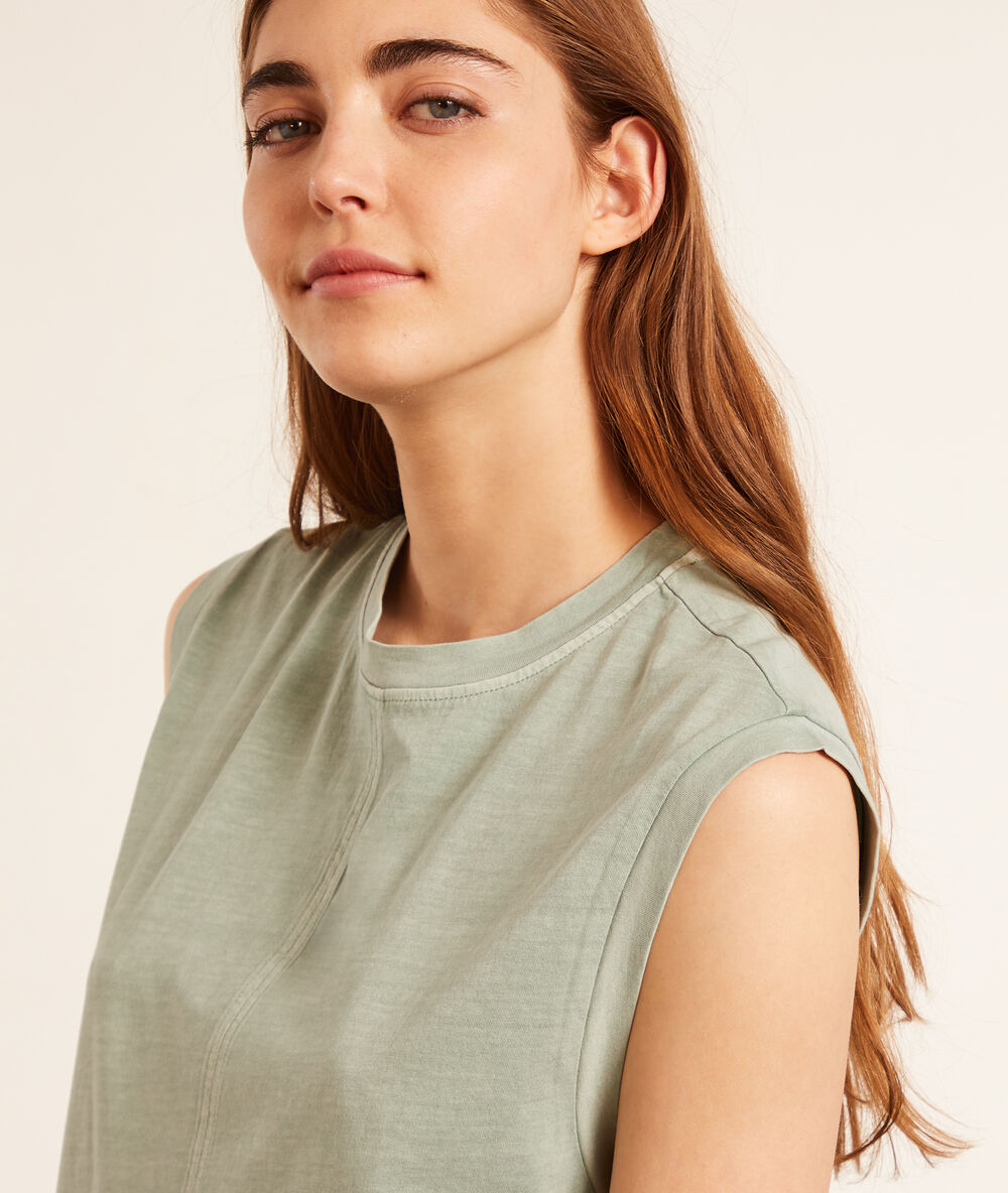 Chemise de nuit sans manches celadon.