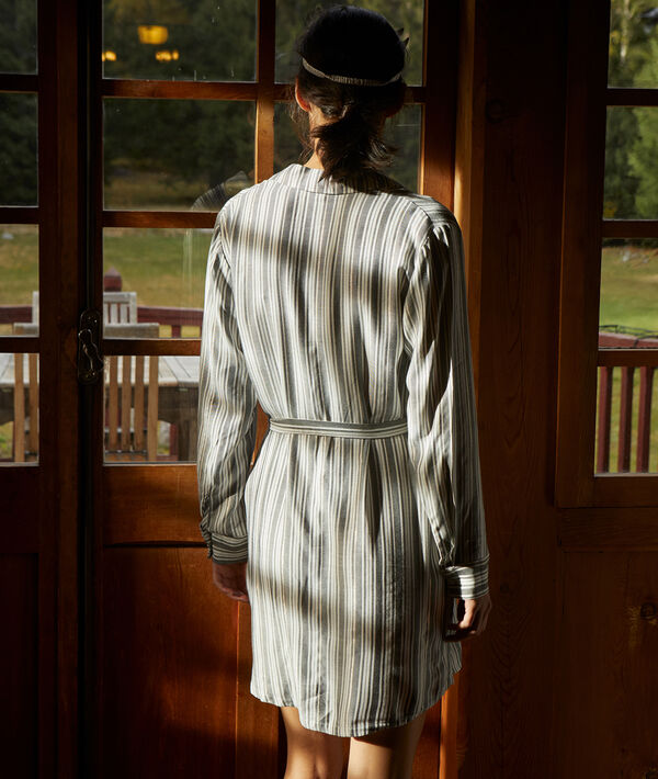 Chemise de nuit à rayures Chemise de nuit à rayures