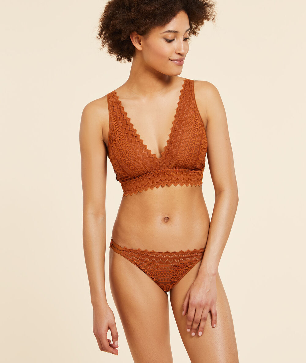 Soutien-gorge n°8 - triangle sans armatures, bonnet d cuivre.