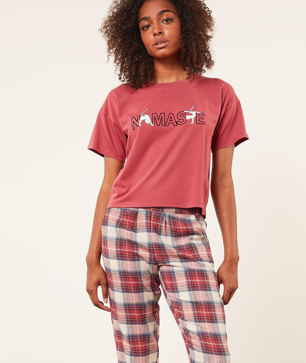 Top manches courtes "namaste" prune.