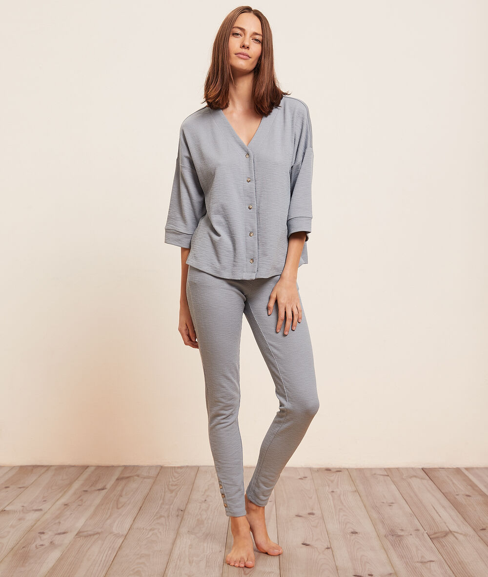 Pantalon de pyjama uni bleu.
