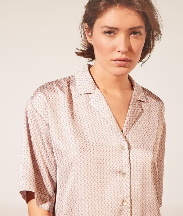 Chemise manches courtes satinée imprimée Chemise manches courtes satinée imprimée;${refinementColor}