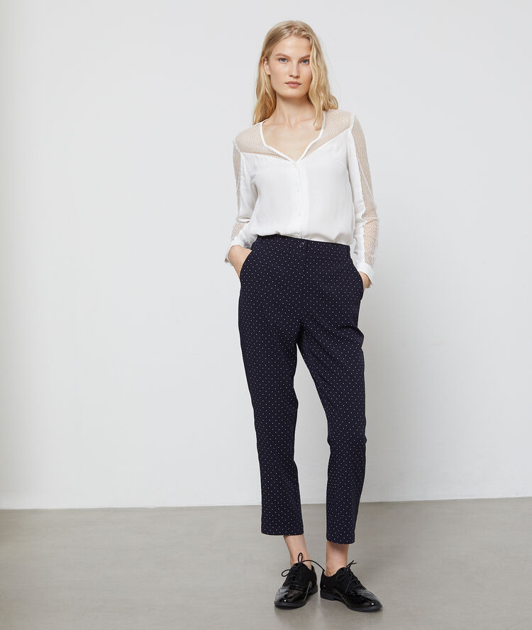 Blouse ajourée à dentelle guipure ecru.