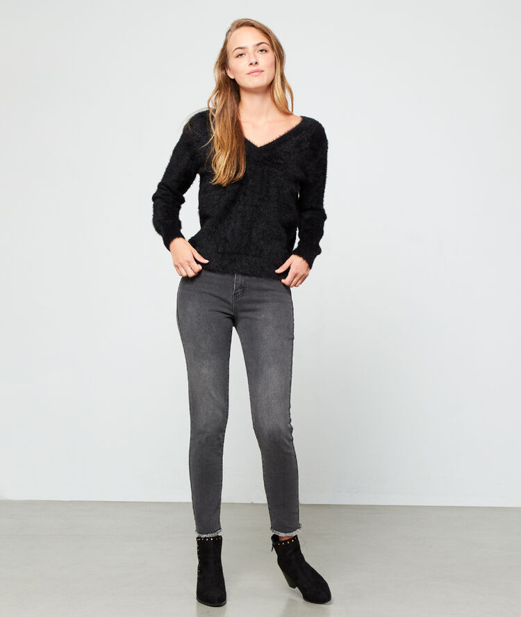 Pull col v en maille fluffy noir.