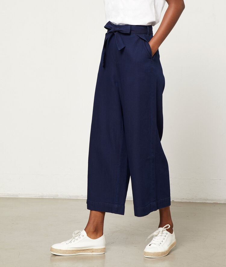 Pantalon large à nouer brut.