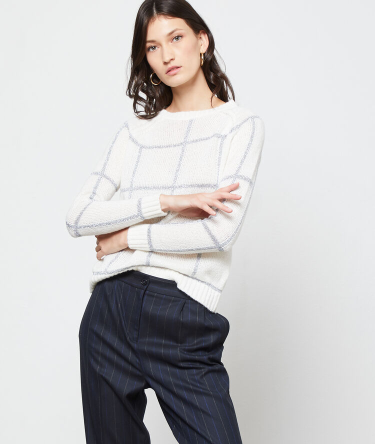 Pull à carreaux en grosse maille ecru.