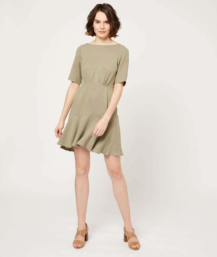 Robe dos décolleté kaki.