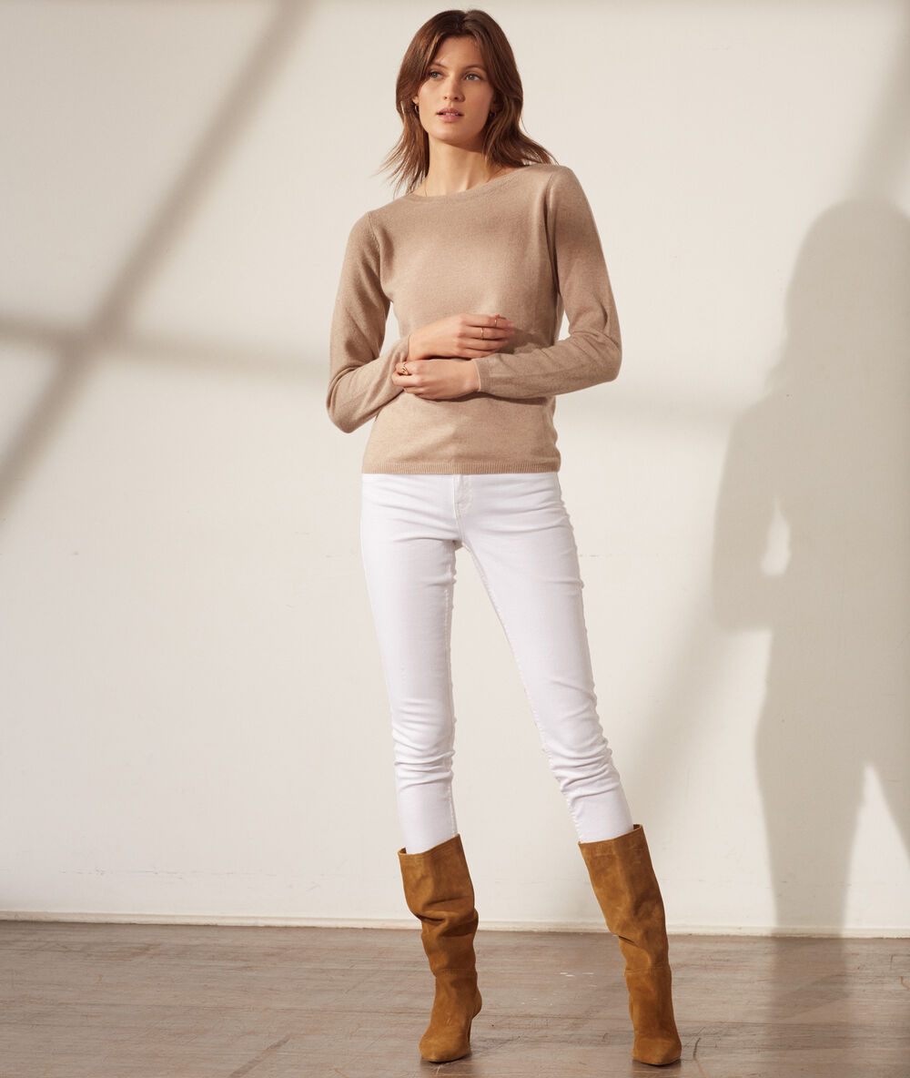 Jean skinny blanc.