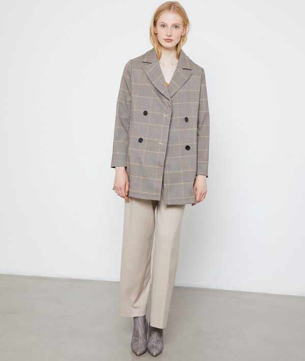Pull col v en maille fine ocre.