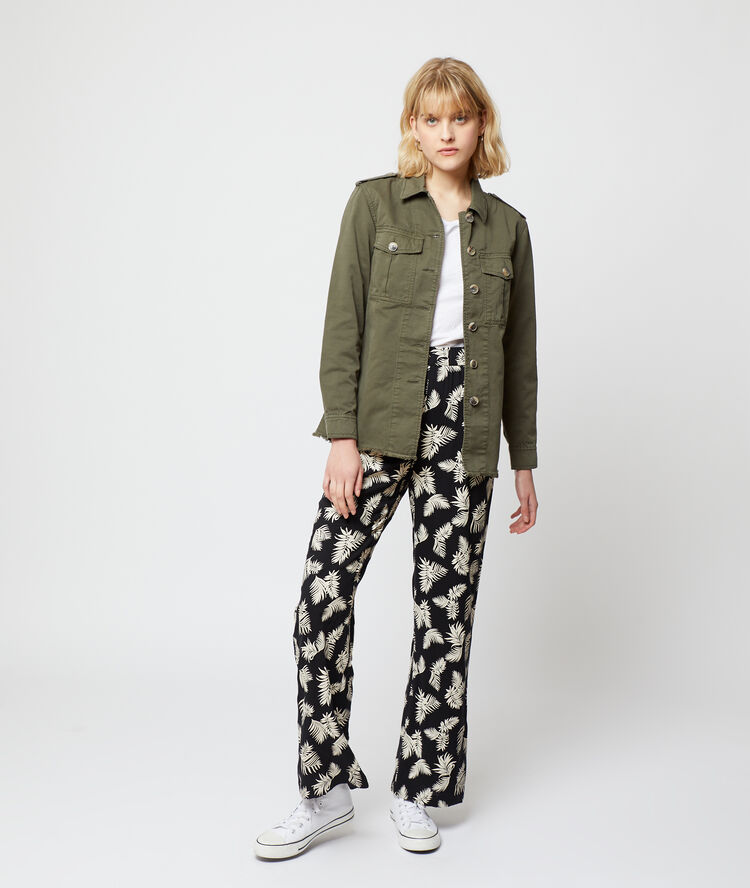 Veste surchemise kaki.