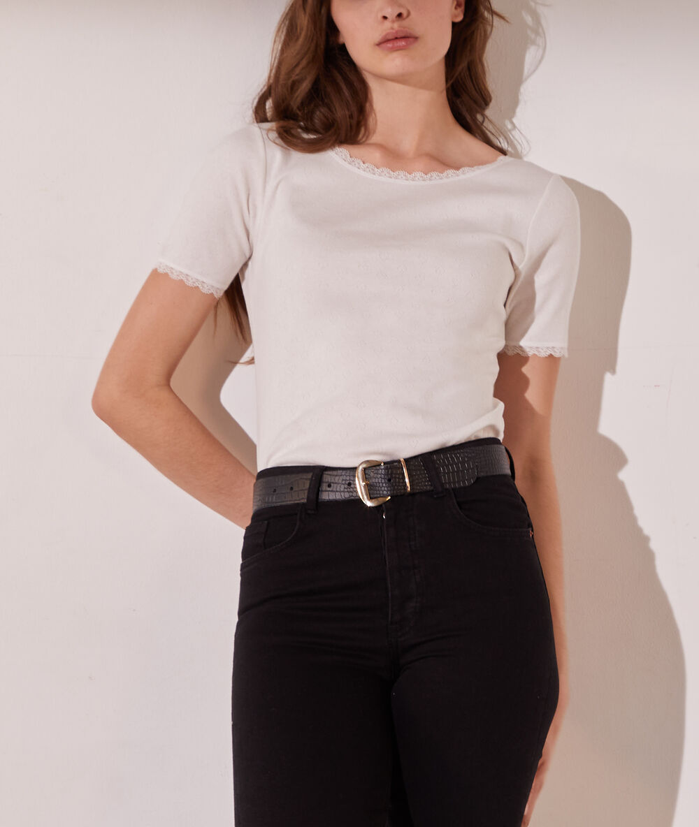 T-shirt pointelle en coton bio dos décolleté ecru.