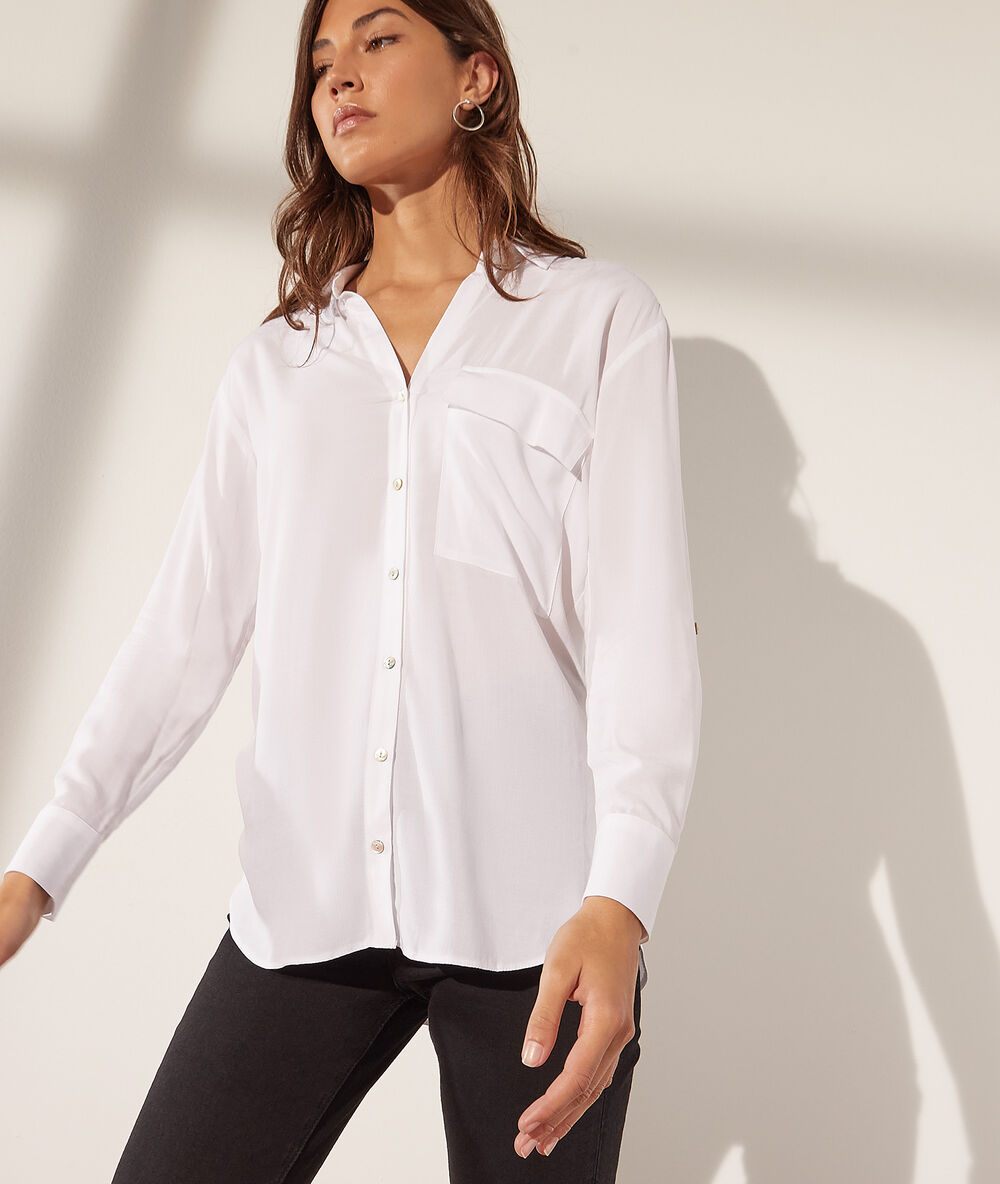 Chemise avec poche ecru.