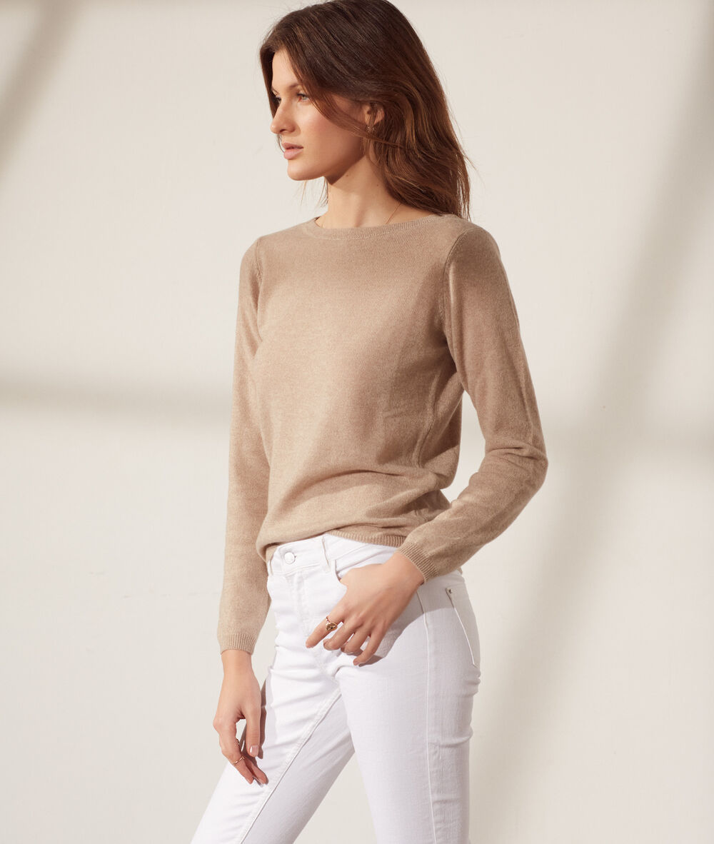 Pull col bateau en cachemire camel.