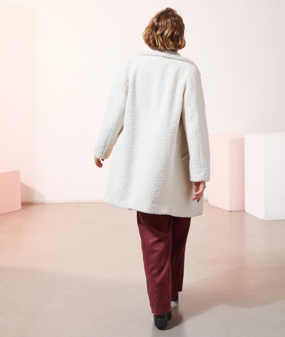 Manteau molletonné ecru.