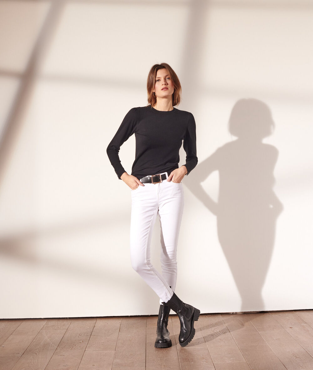 Jean slim blanc.