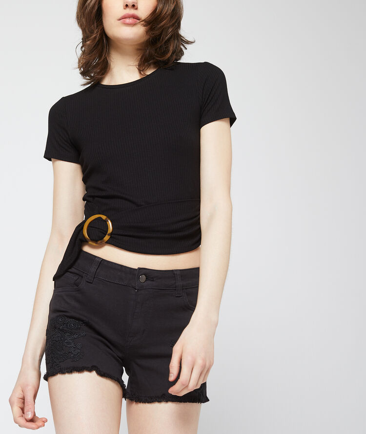 T-shirt côtelé à boucle noir.