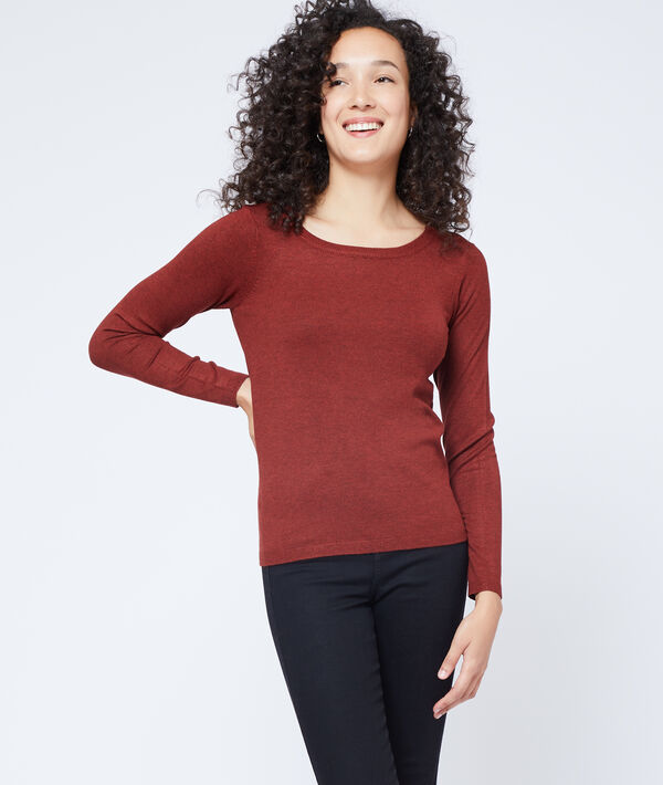 Pull col rond en maille fine epice.