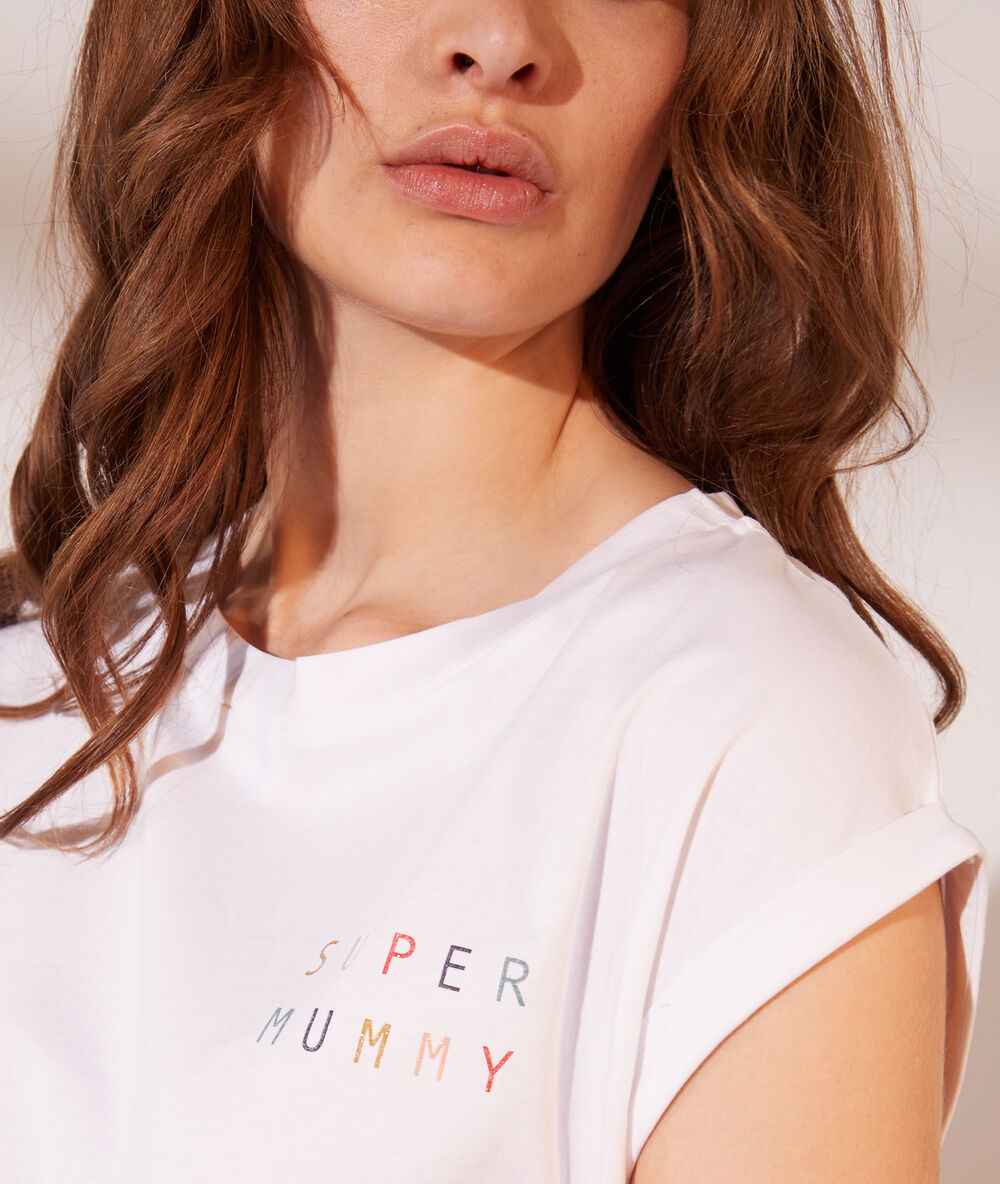 T-shirt "super mummy" blanc.