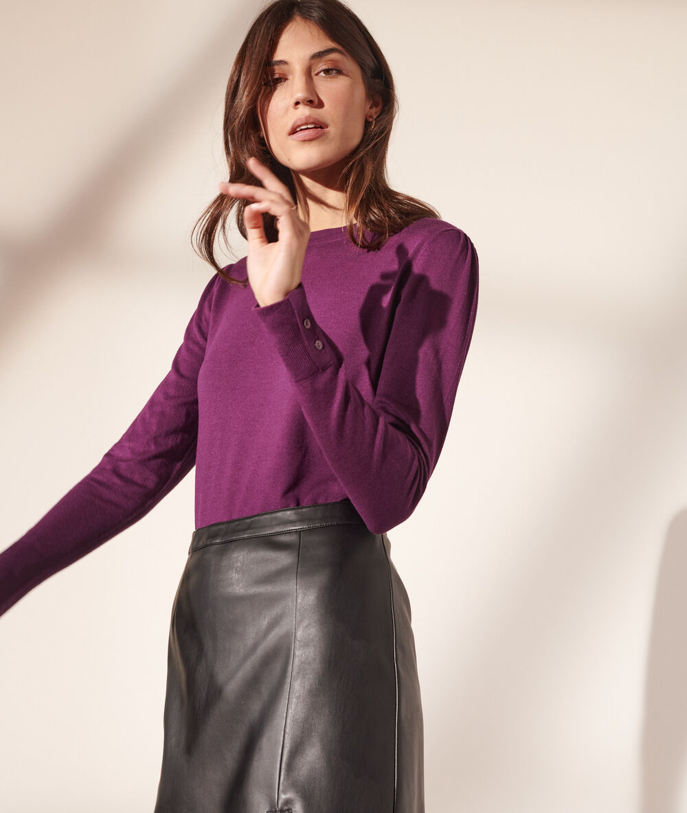 Pull col rond maille fine prune.