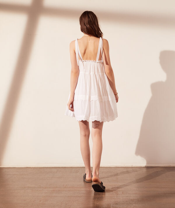 Robe broderie anglaise avec bretelles à nouer Robe broderie anglaise avec bretelles à nouer