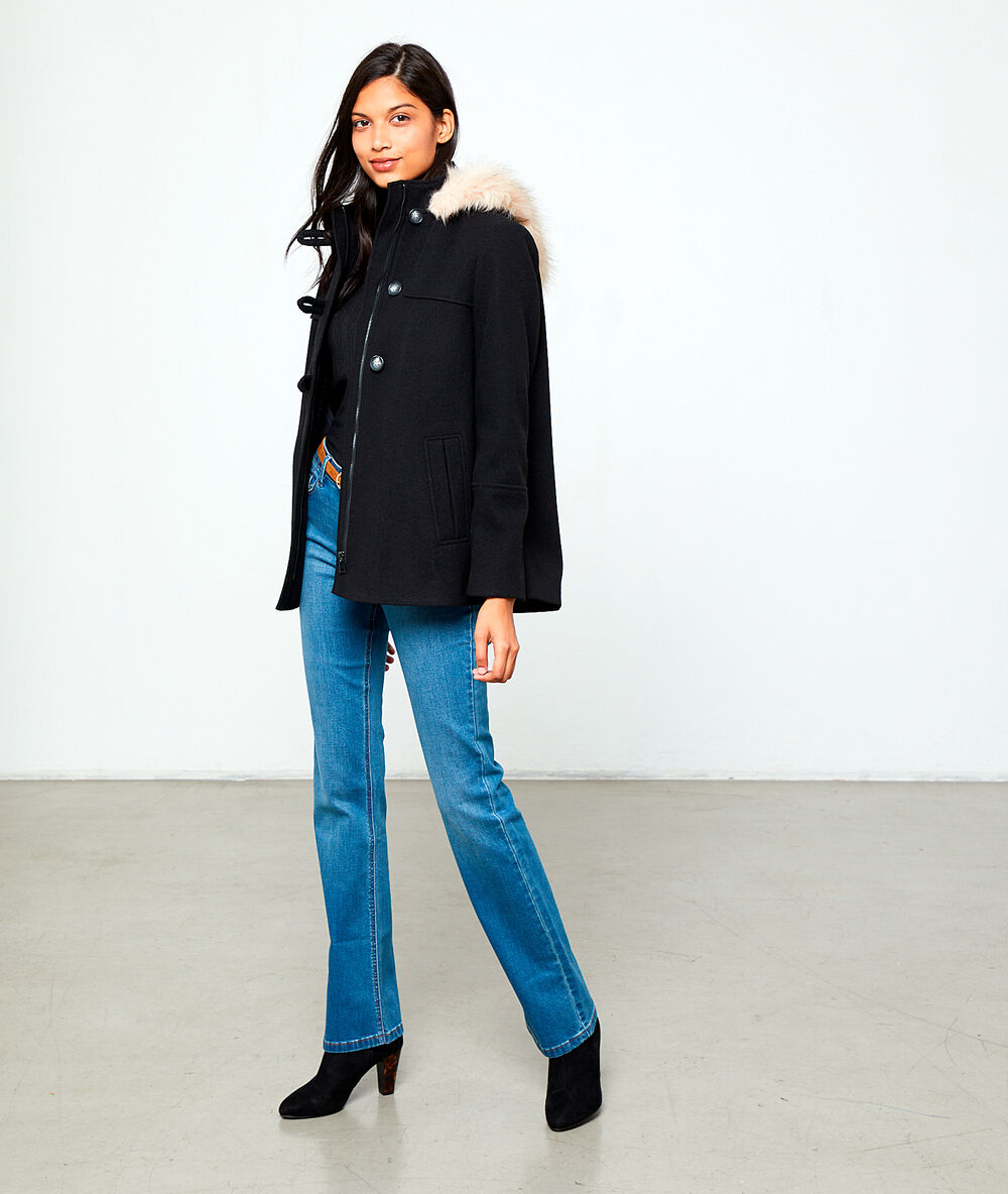 Manteau à capuche fausse fourrure noir.
