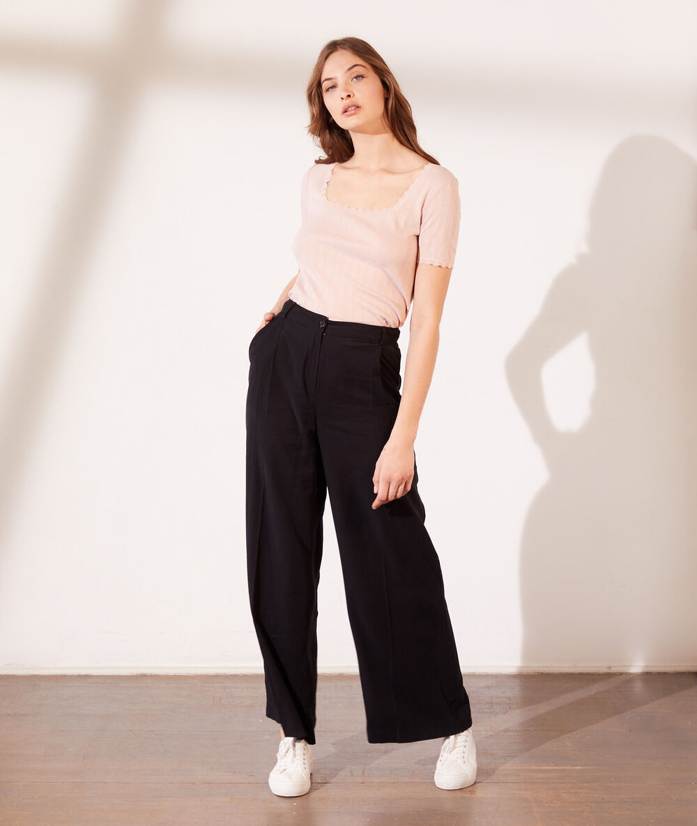 T-shirt pointelle en coton bio détails en dentelle blush.
