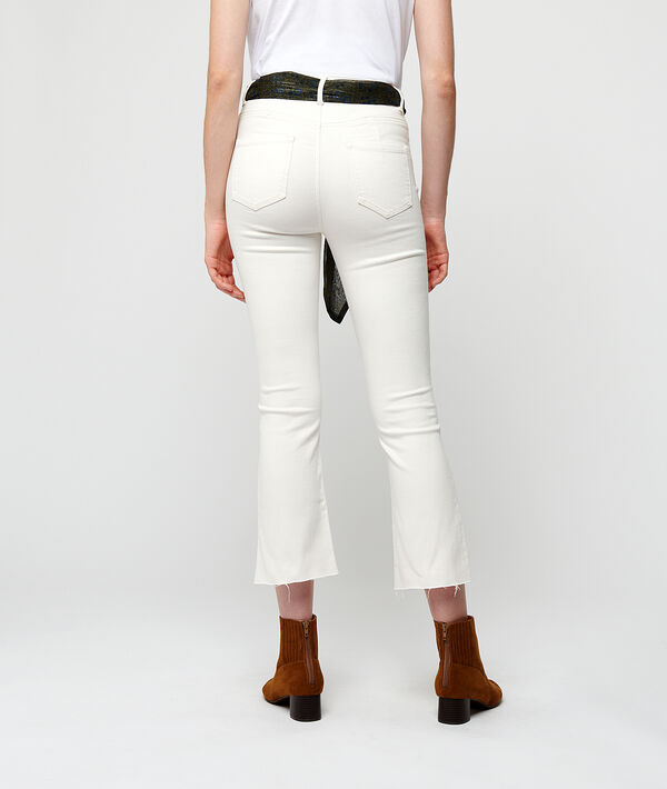 Jean flare avec foulard Jean flare avec foulard