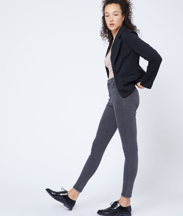 Veste de blazer noir.