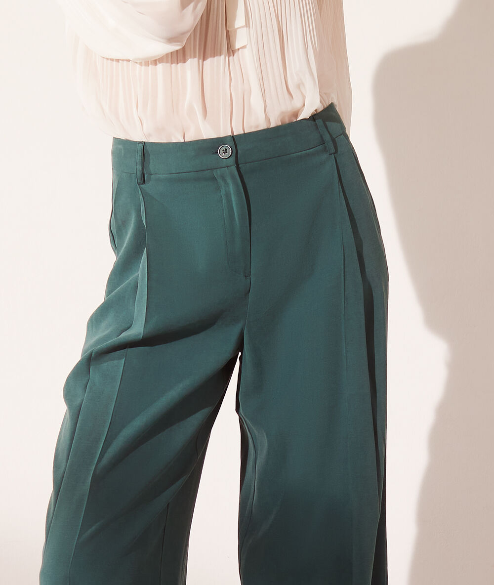 Pantalon large vert sapin.