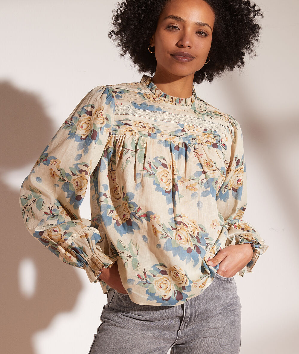 Blouse manches ballon imprimé fleuri ecru.