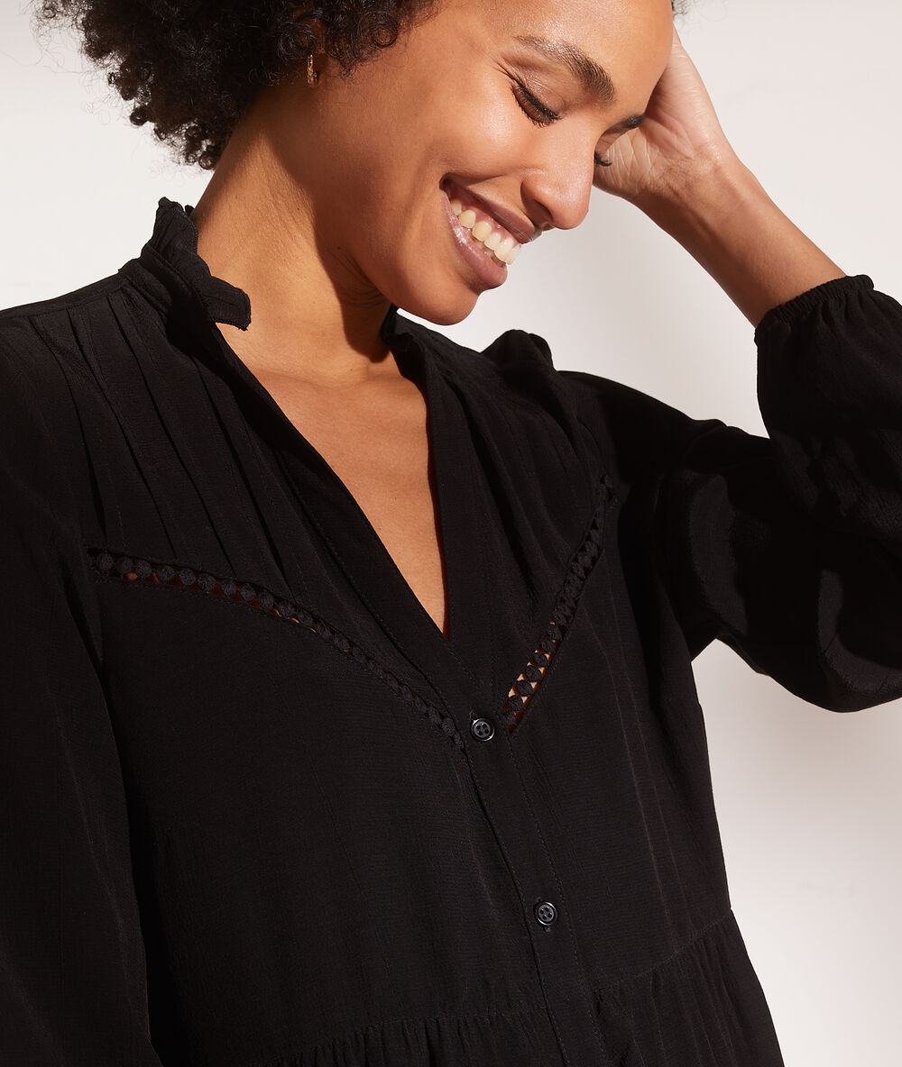 Robe chemise manches ballon noir.