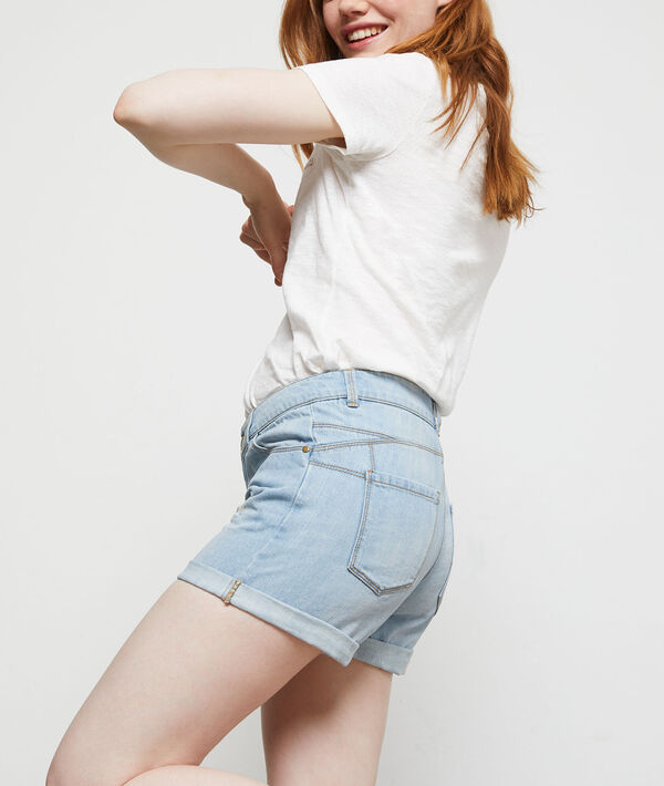 Short en jean bleach.