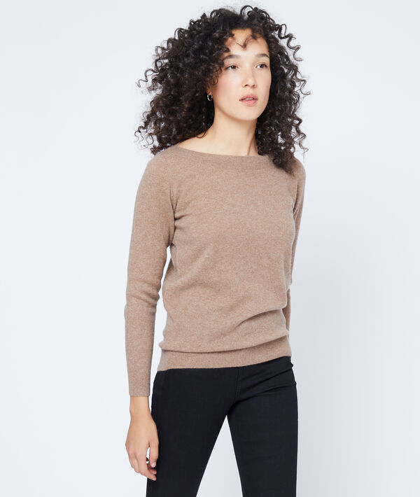 Pull col bateau en cachemire camel.