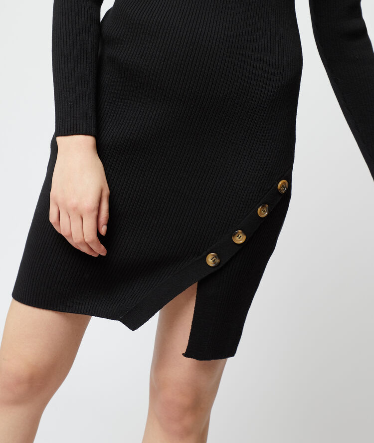Robe pull fendue noir.