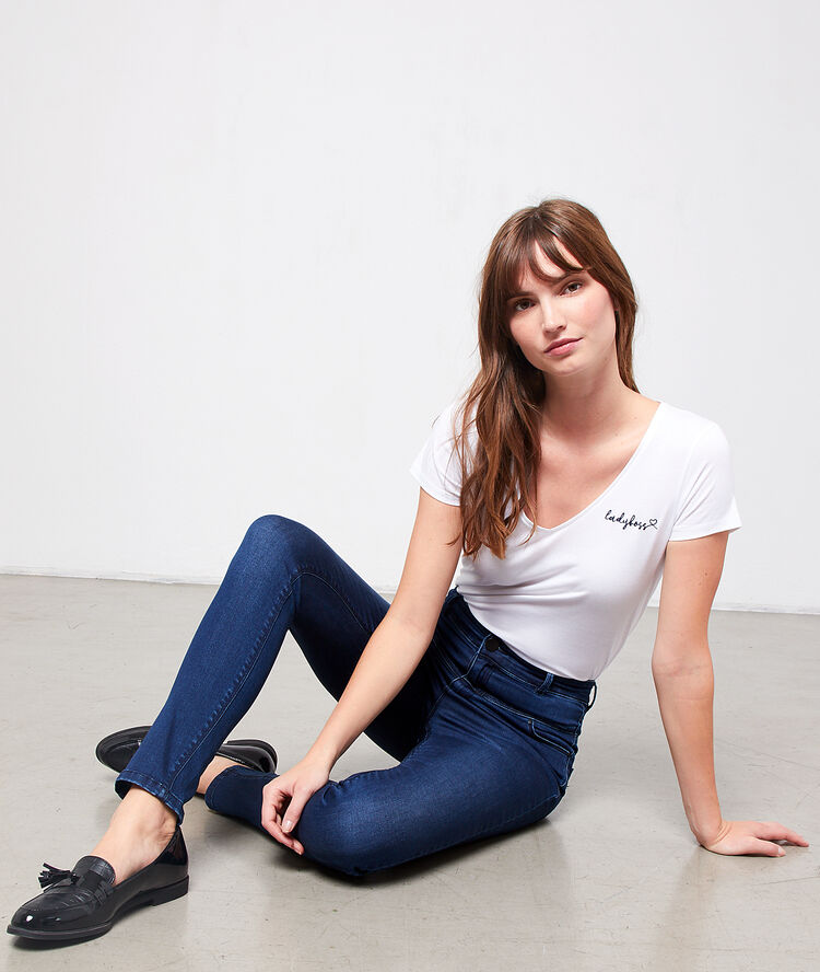 T-shirt brodé "ladyboss" blanc.