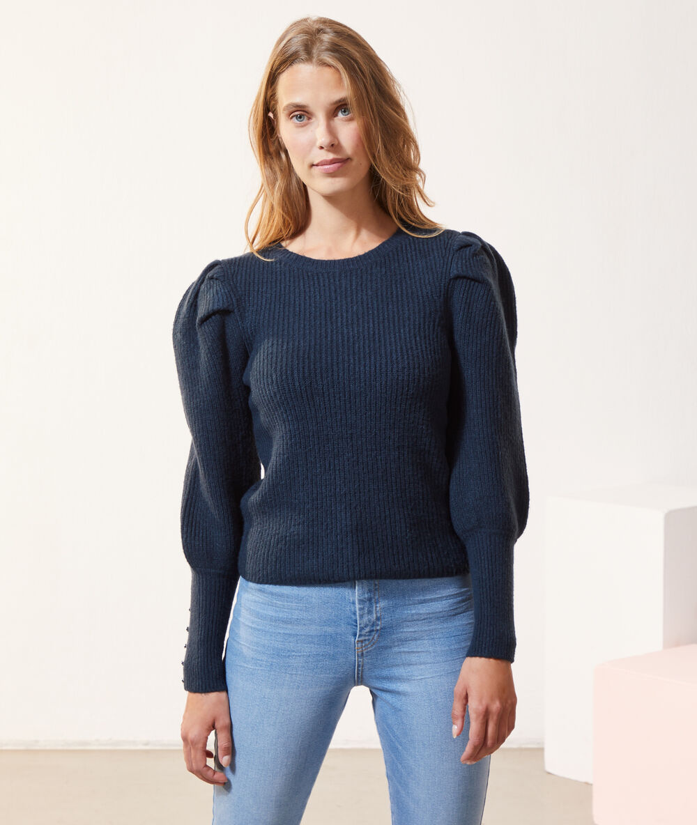 Pull en maille manches bouffantes bleu marine.