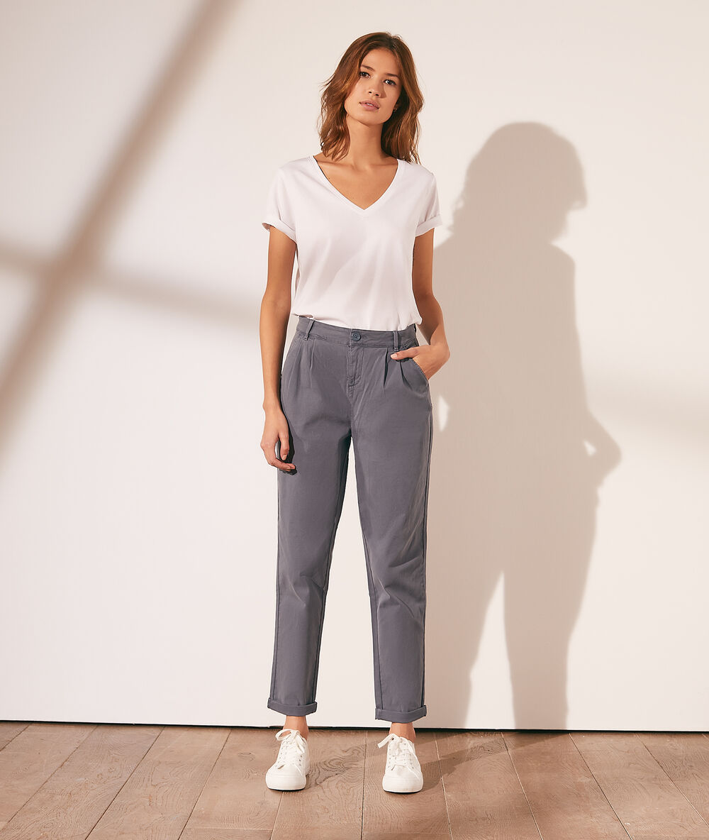 Pantalon chino charbon.