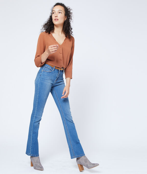 Blouse boutonnée à guipure savane.
