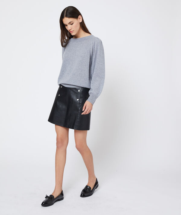 Pull manches larges en cachemire anthracite.