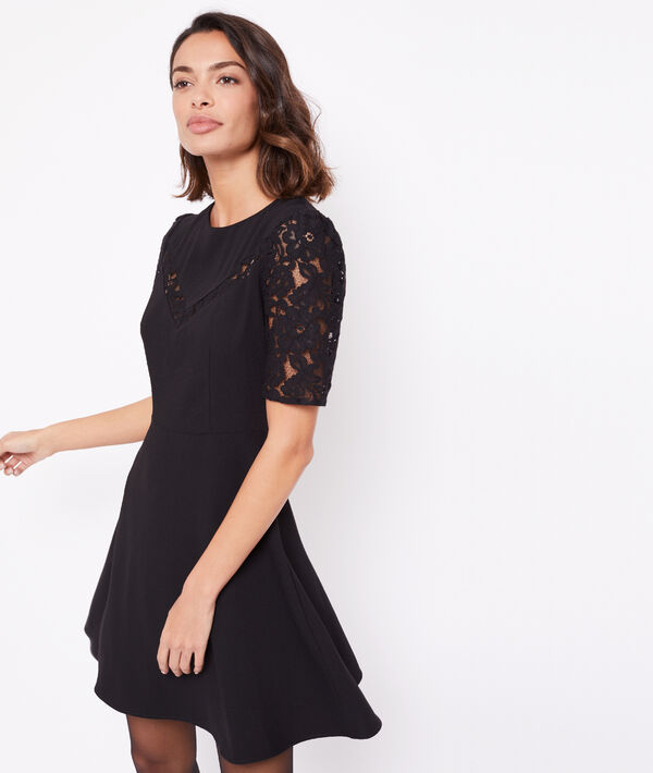 Robe à manches dentelle noir.